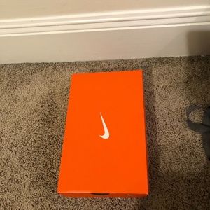 NIKE CHEER SCORPION SHOE